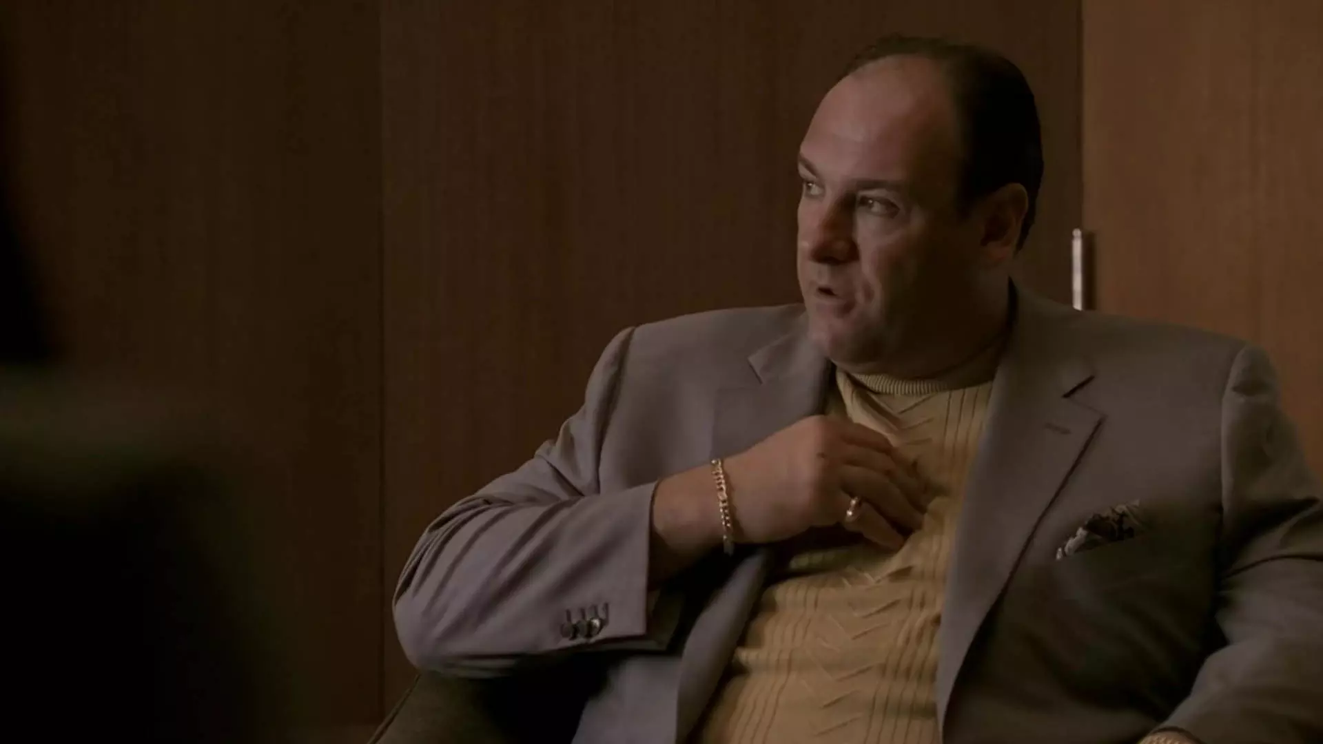 تونی سوپرانو و درد سینه او در یکی از سکانس‌های سریال The Sopranos