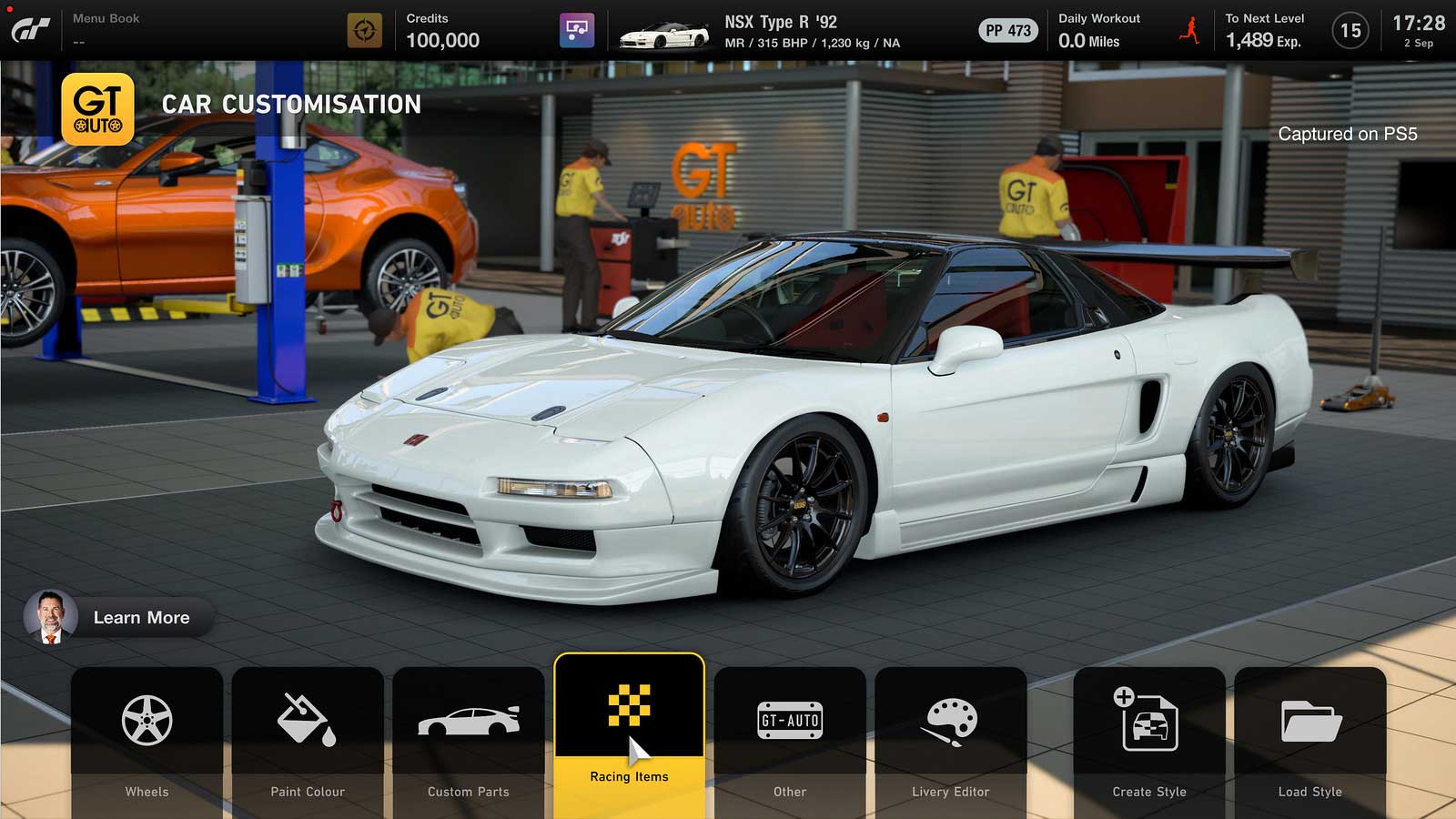 ماشین سفیدررنگ جذاب در بازی Gran Turismo 7 پلی استیشن 5 سونی