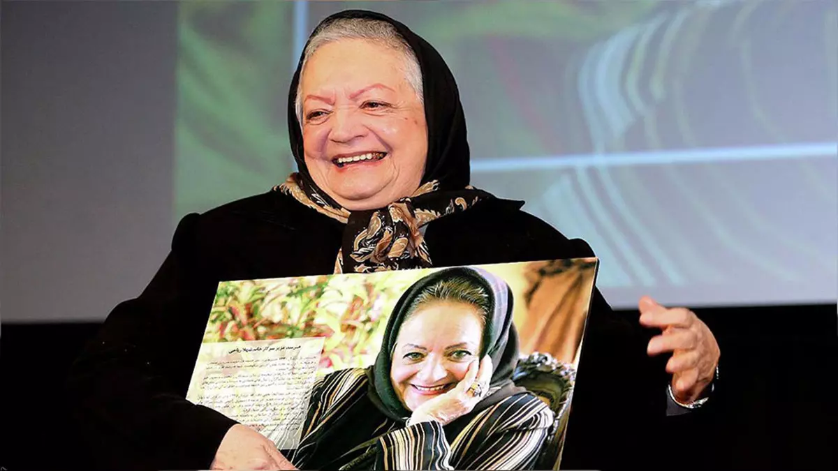 شهلا ریاحی اولین کارگردان زن تاریخ سینمای ایران در مراسم بزرگداشت‌اش