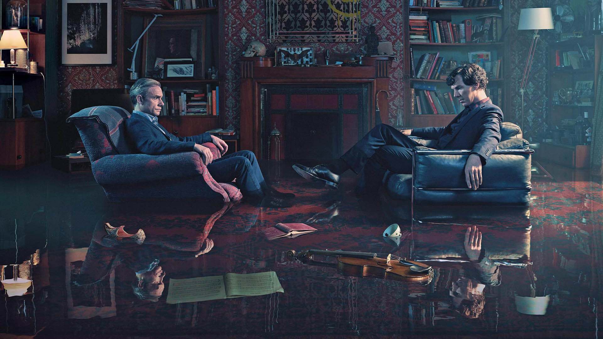 دکتر واتسون و شرلوک هلمز روبه‌روی یکدیگر در حال صحبت کردن در سریال Sherlock