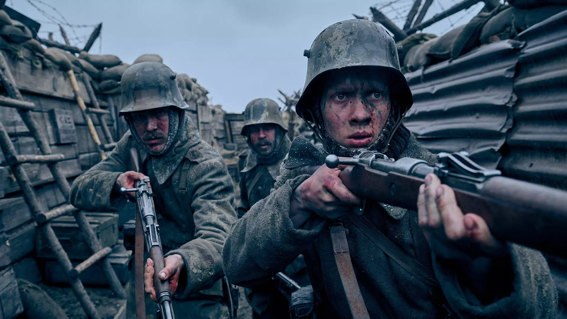 چهره های گیج شده سربازان آلمانی در فیلم همه آرام در جبهه غرب