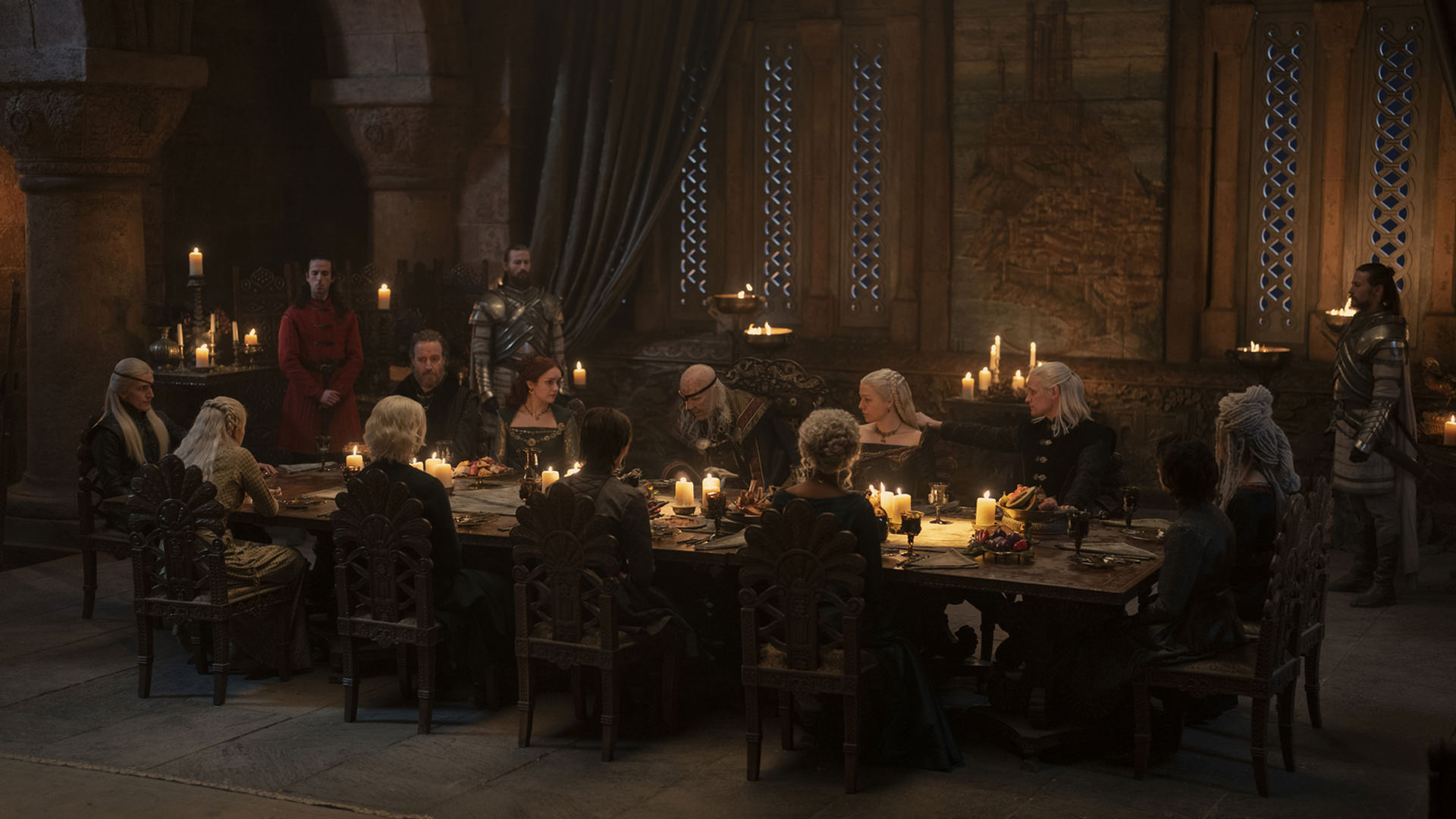 خانواده پادشاه ویسریس در ضیافت شام سریال خاندان اژدها