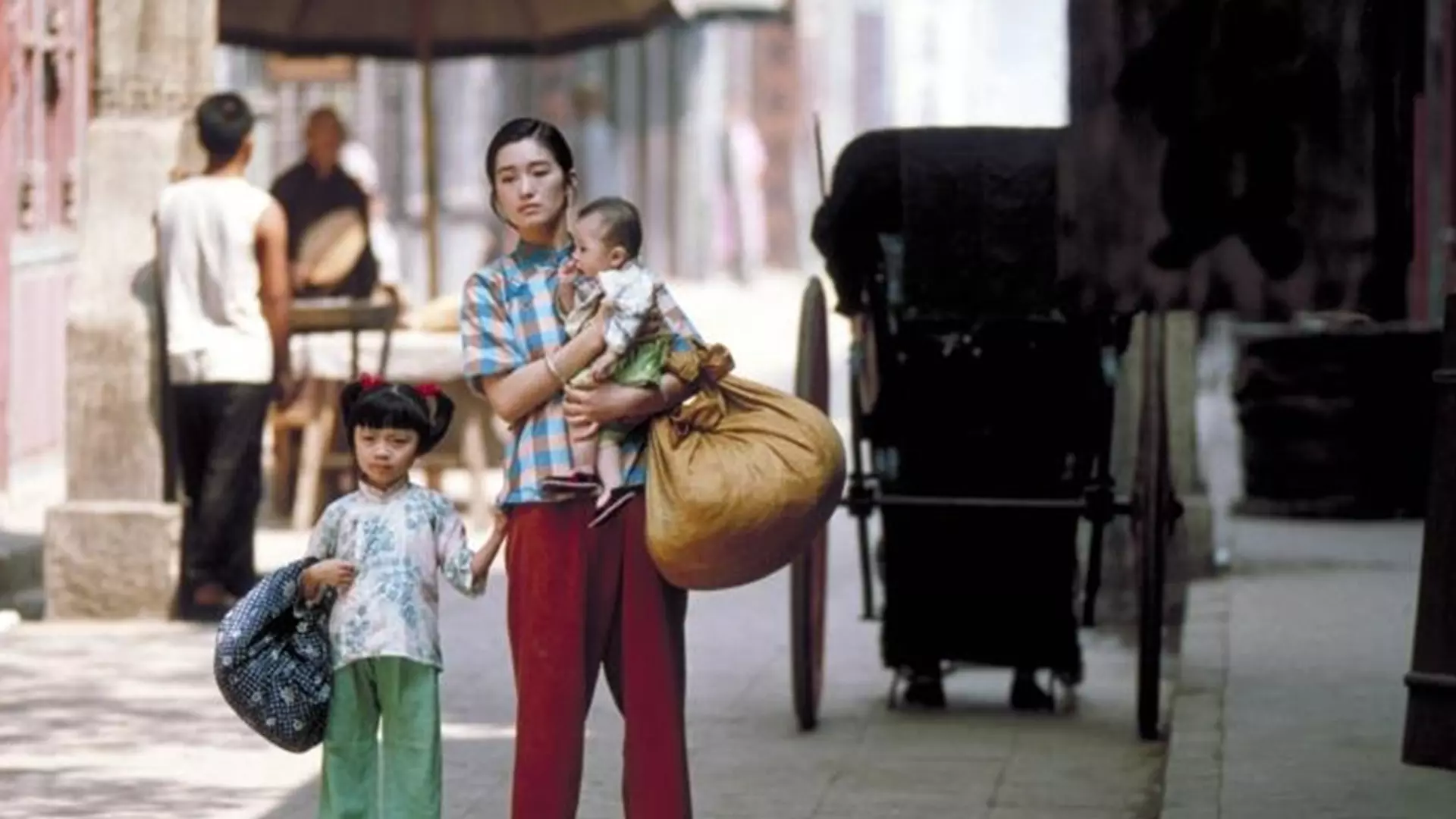 خانواده لی در خیابان در فیلم برای زندگی