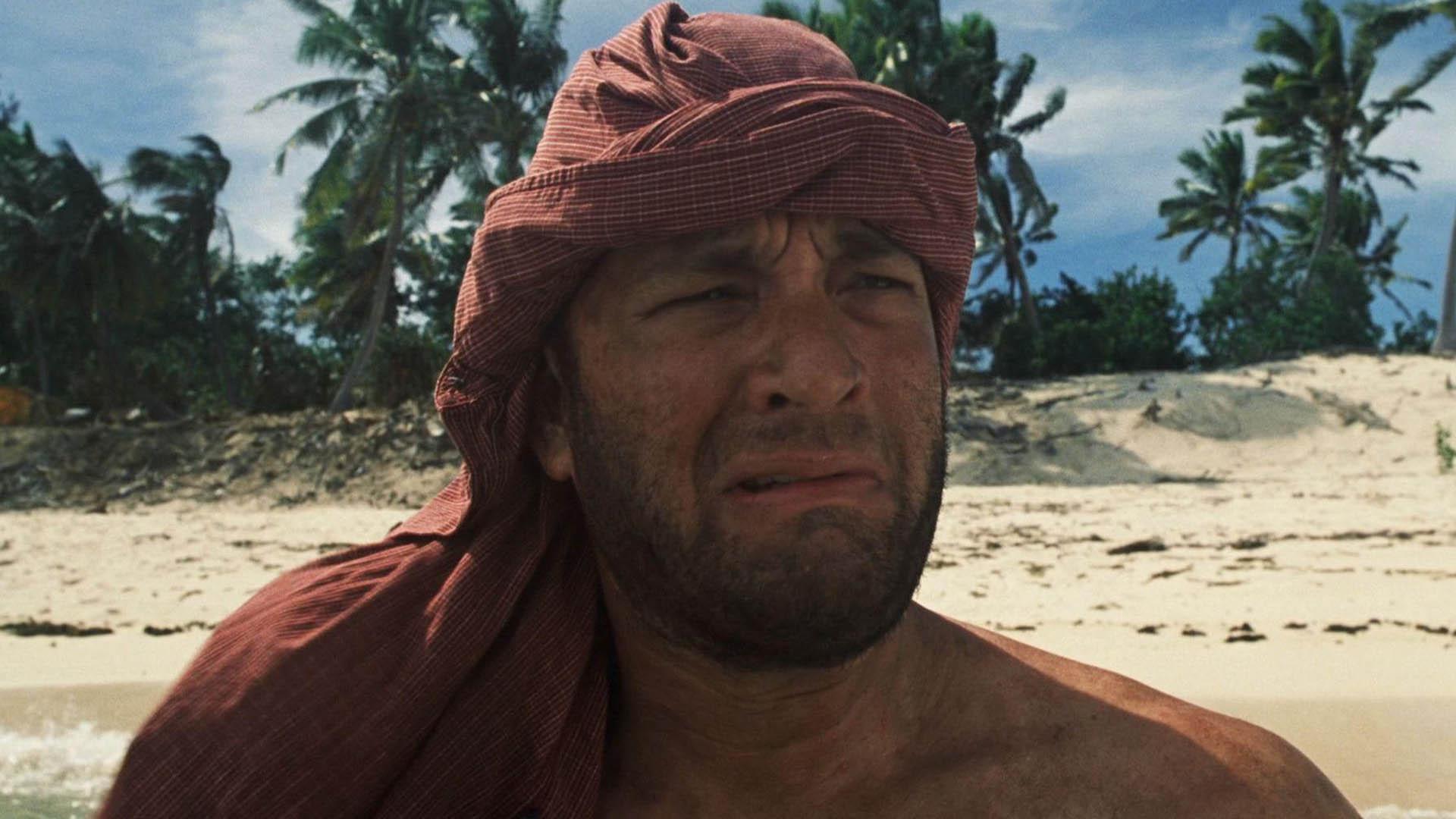 تام هنکس در ساحل جزیره در فیلم Cast Away