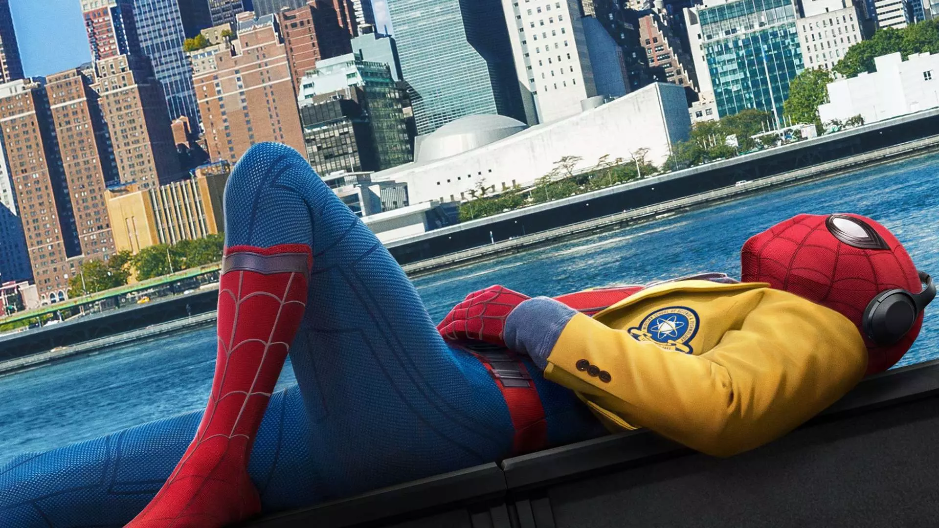 مرد عنکبوتی با لباس مدرسه در فیلم Spider-Man: Homecoming