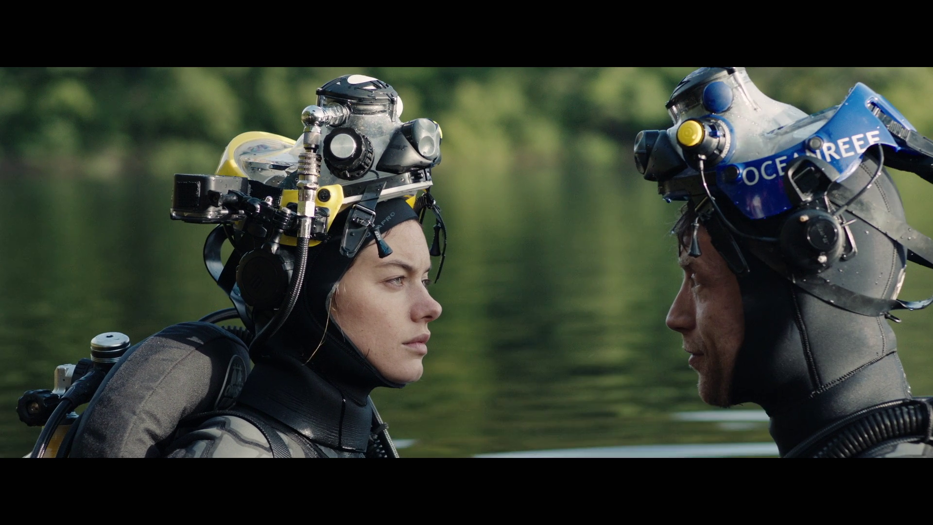 کامیل کرو و جیمز جگر در فیلم The Deep House سراغ یک خانه جن زده زیر آب می‌روند