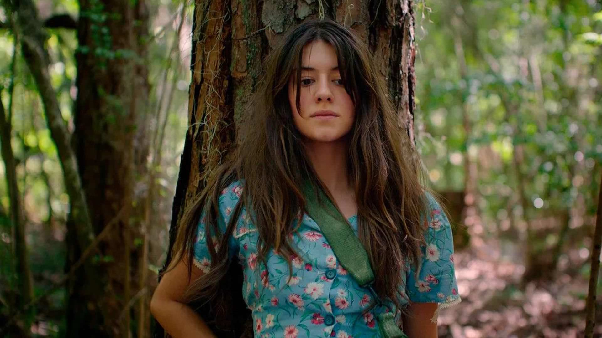 دیزی ادگار جونز در نقش کایلا در جنگل در فیلم Where the Crawdads Sing