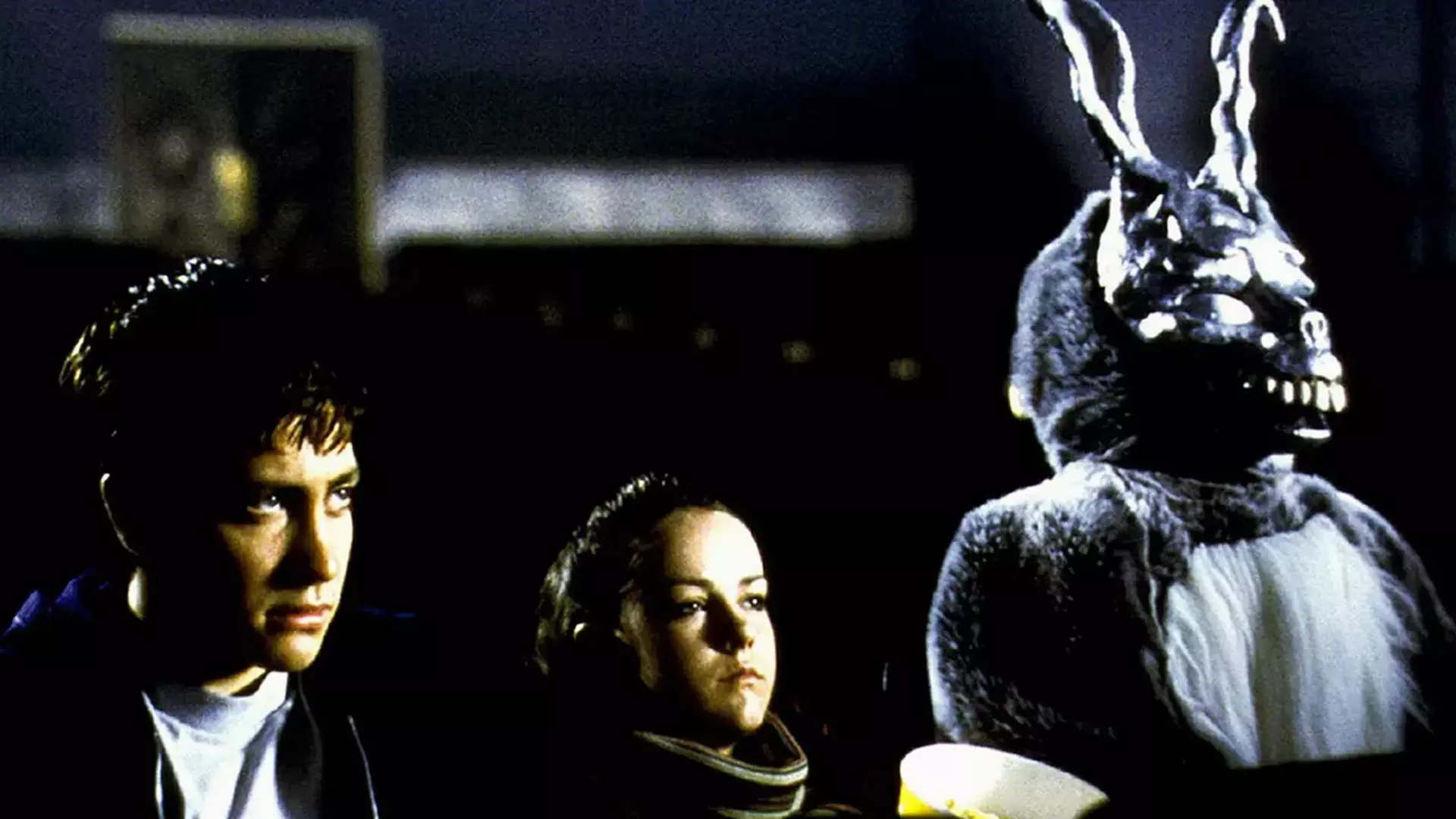 جیک جایلنهال و خرگوش غول پیکر در فیلم Donnie Darko