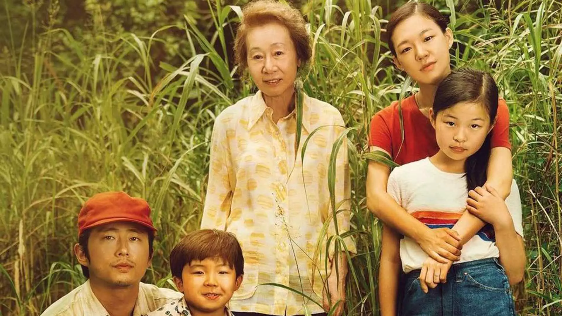 خانواده چانگ در حال عکس گرفتن در فیلم میناری
