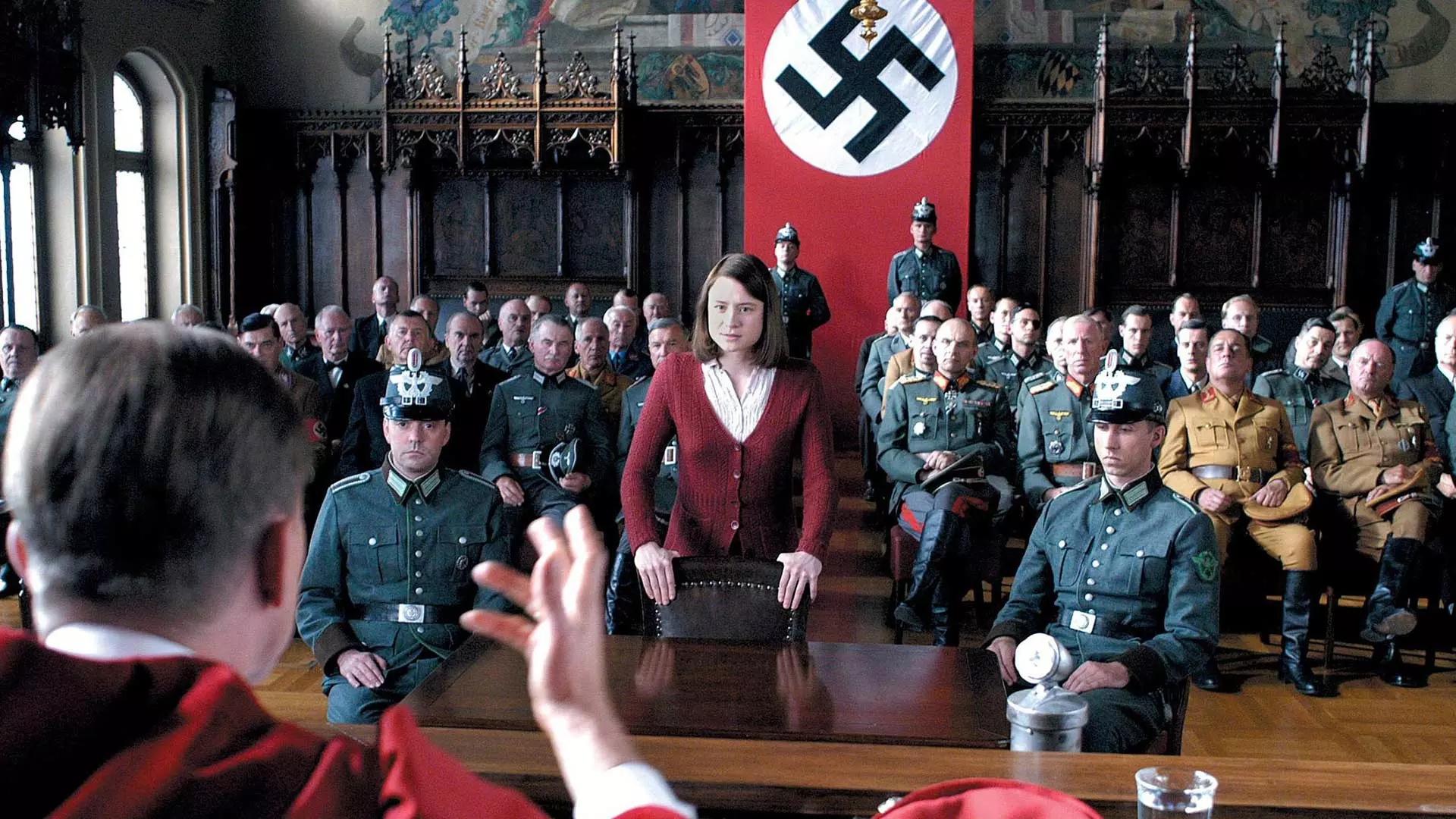 سوفی در دادگاه نازی ها در فیلم سوفی شول