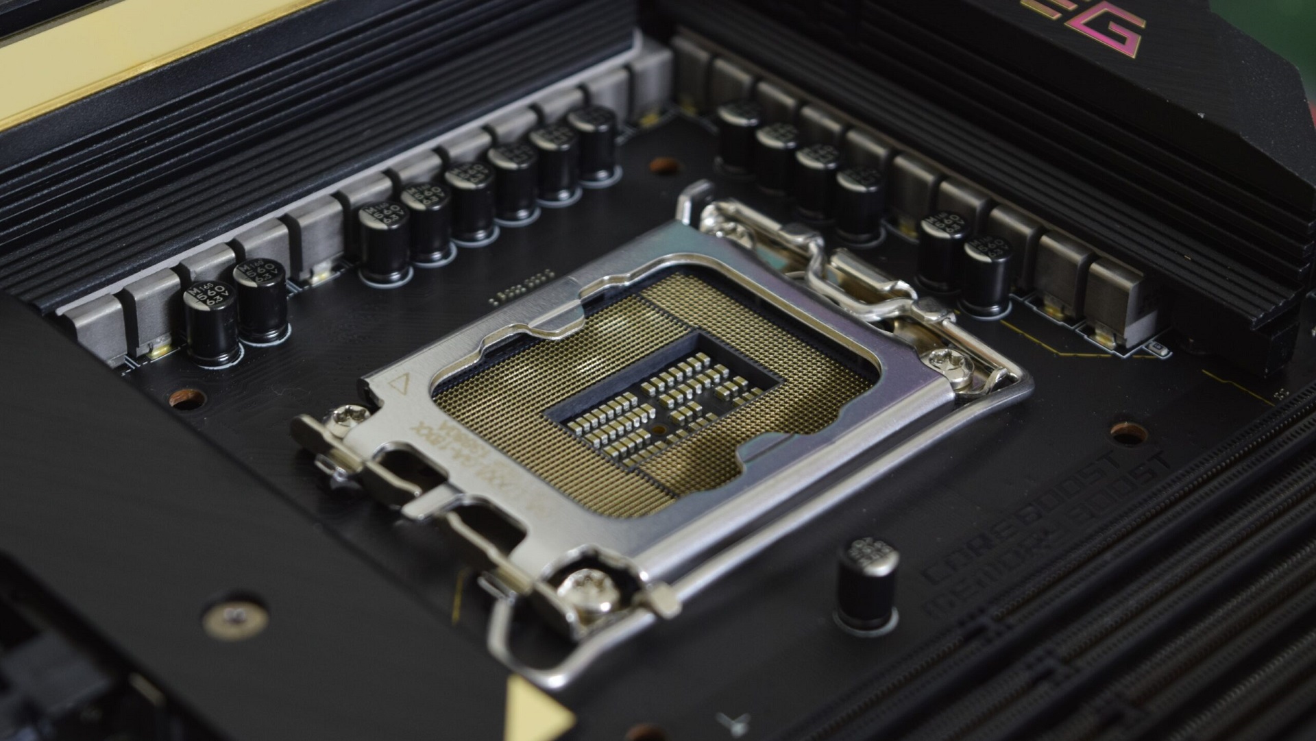 مادربردهای Z790 اینتل با پشتیبانی از حافظه DDR5-6800 و DDR4-5333