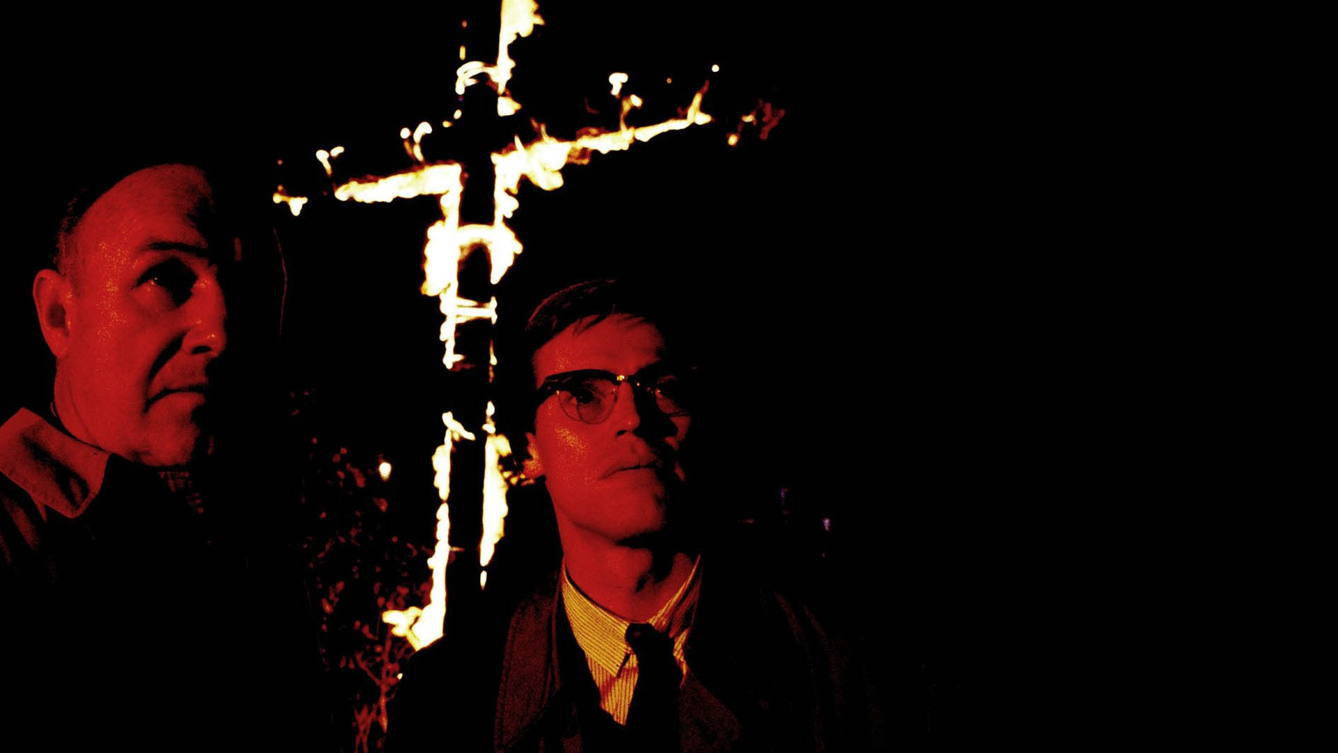 ویلیام دفو در حال نقش آفرینی در فیلم Mississippi Burning