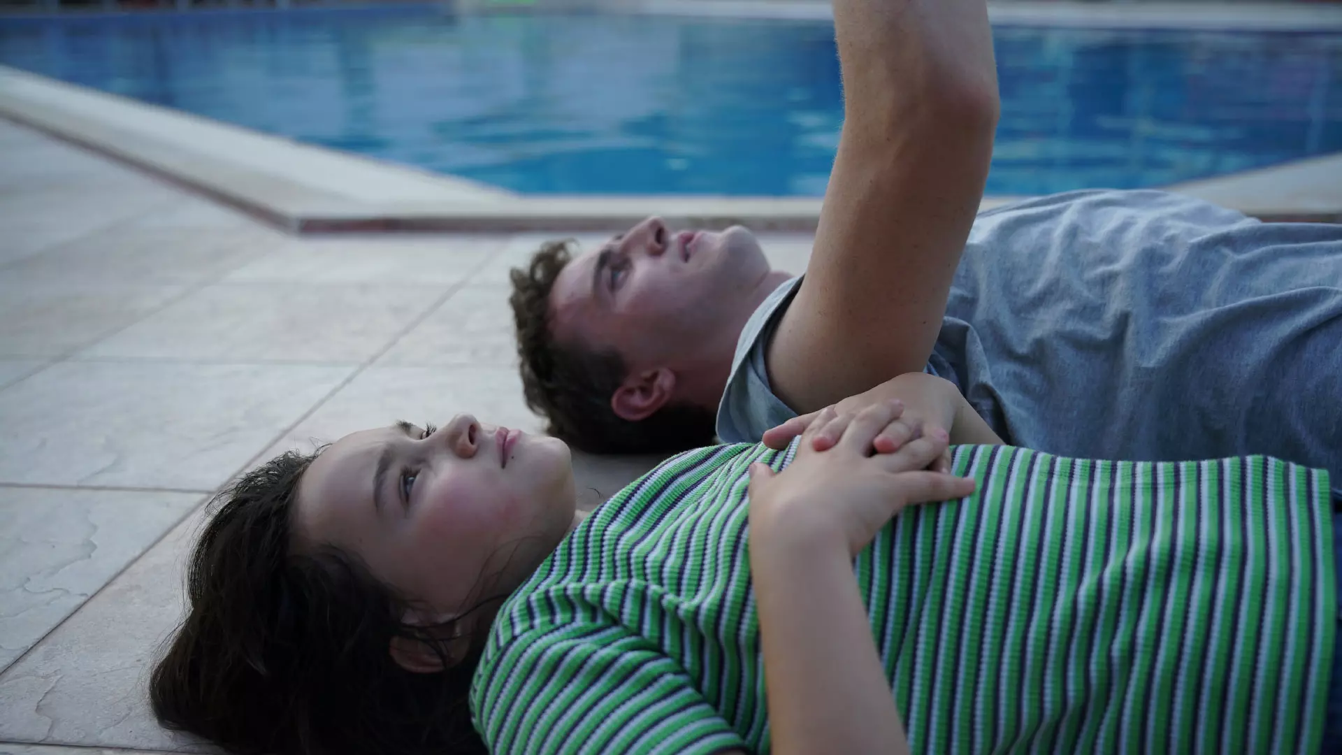 رابطه پدر و دختری عاطفی در فیلم بعد از آفتاب