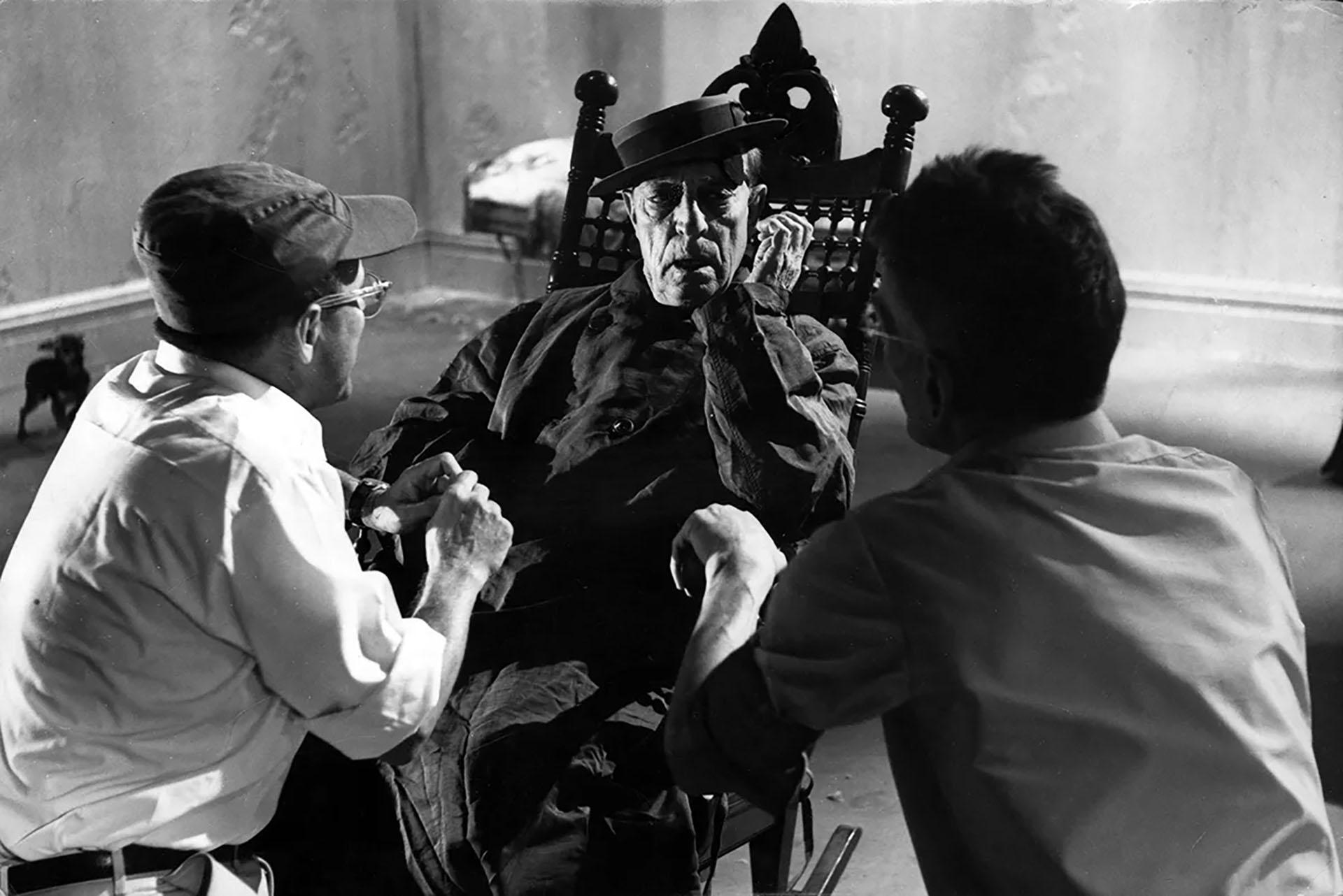 Buster Keaton discute avec Samuel Beckett dans les coulisses de Notfilm