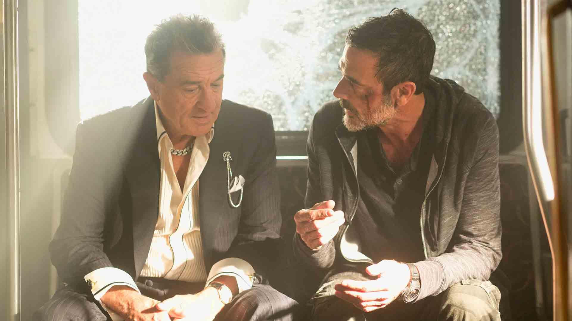 Robert De Niro discute avec Jeffrey Dean Morgan dans Heist