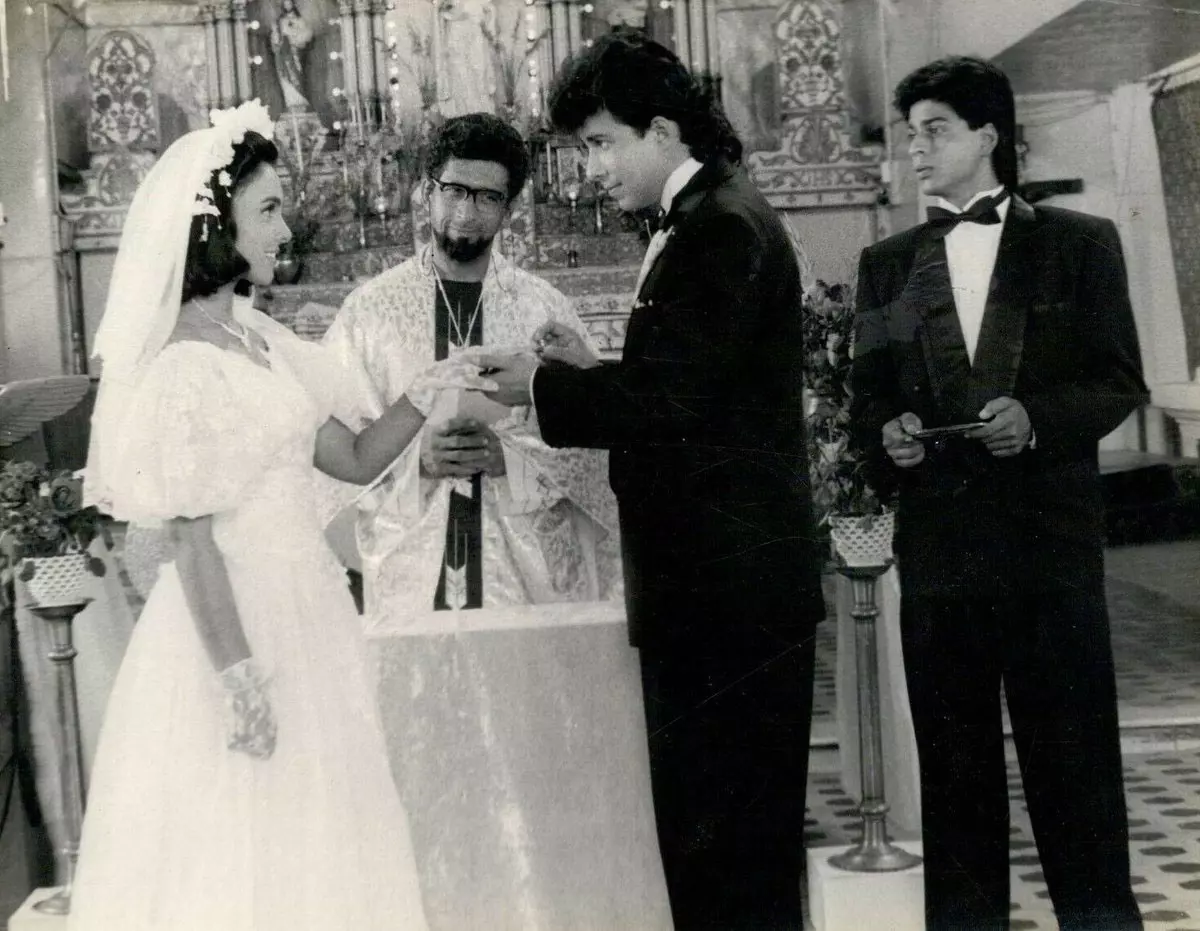 مراسم عروسی در فیلم گاهی آره گاهی نه با حضور شاهرخ خان