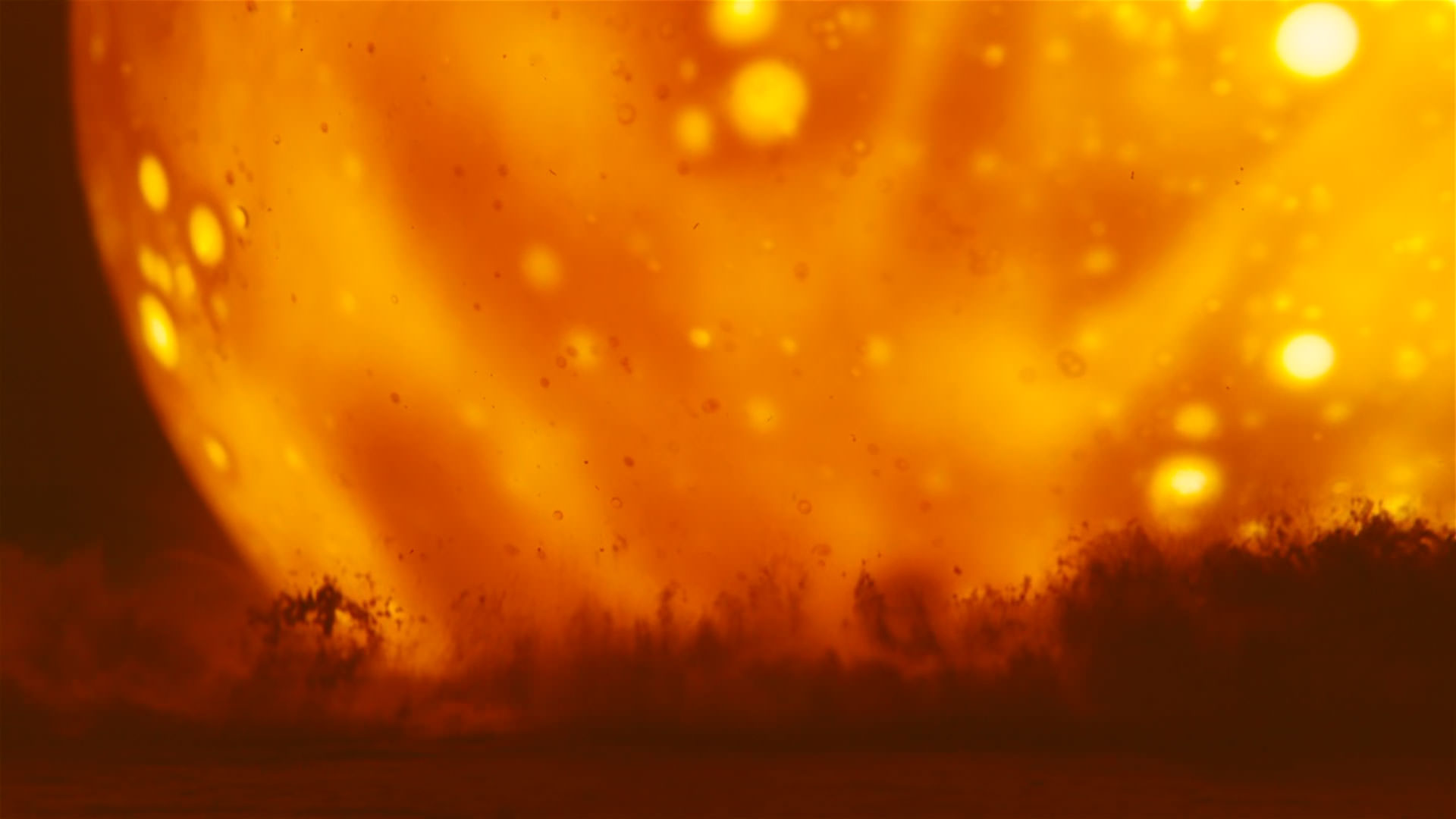 نمایی نزدیک از خورشید در فیلم اوپنهایمر کریستوفر نولان