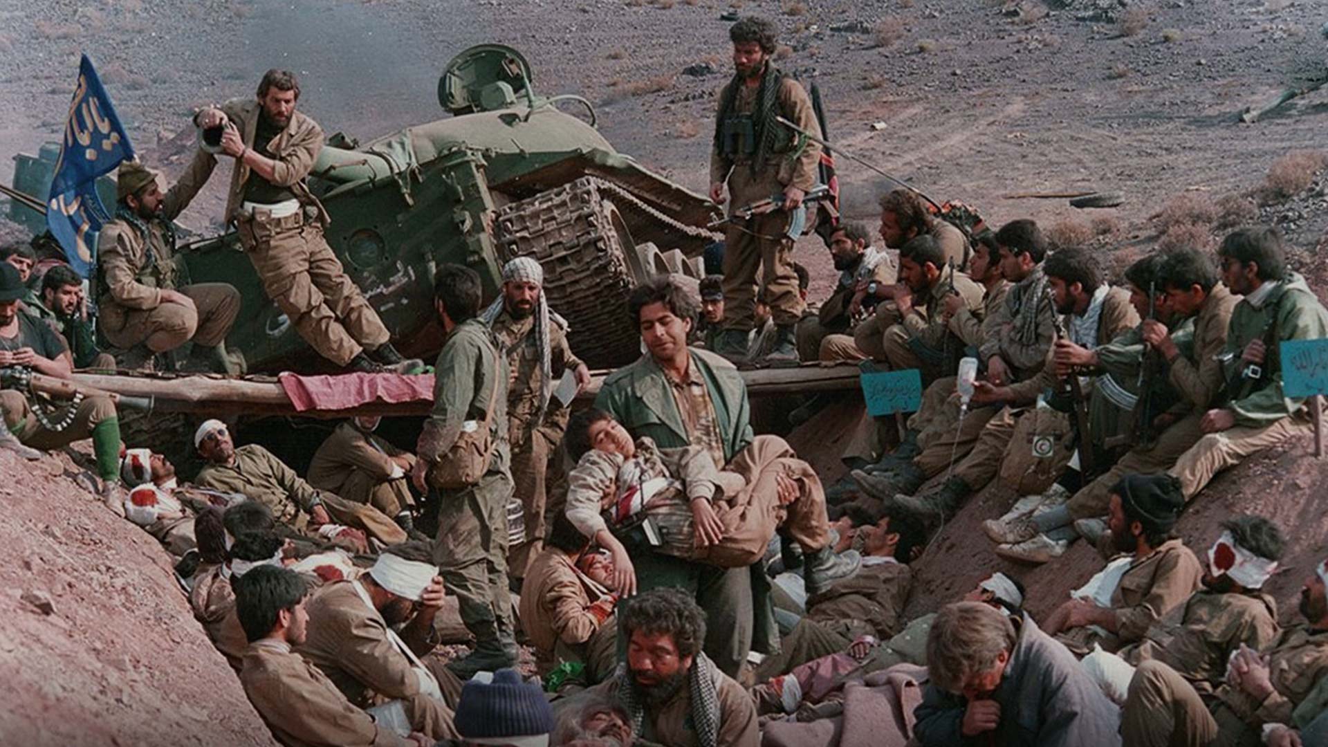 نیروهای ایرانی در خاکریز در فیلم سفر به چزابه