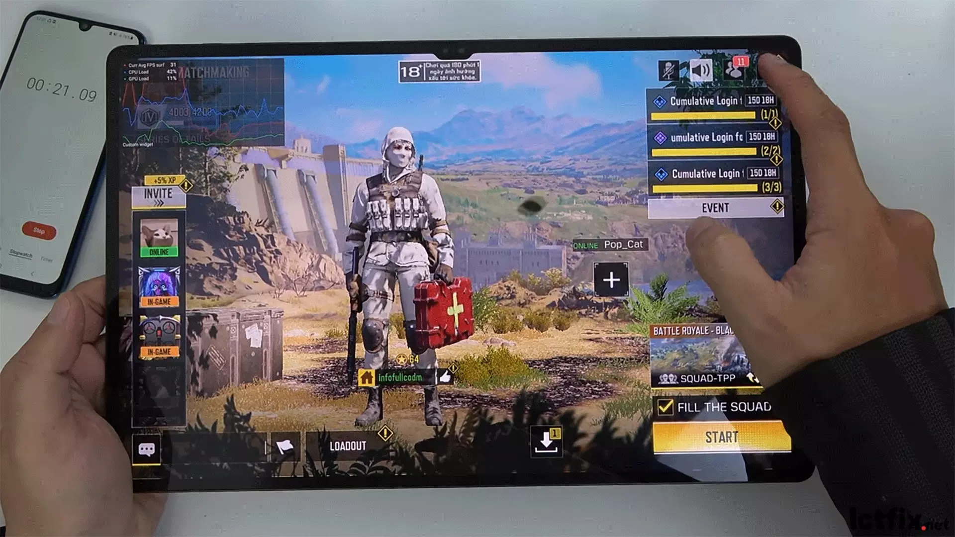 Tablette Samsung Galaxy Tab S8 Ultra exécutant le jeu Callaf Duty Mobile