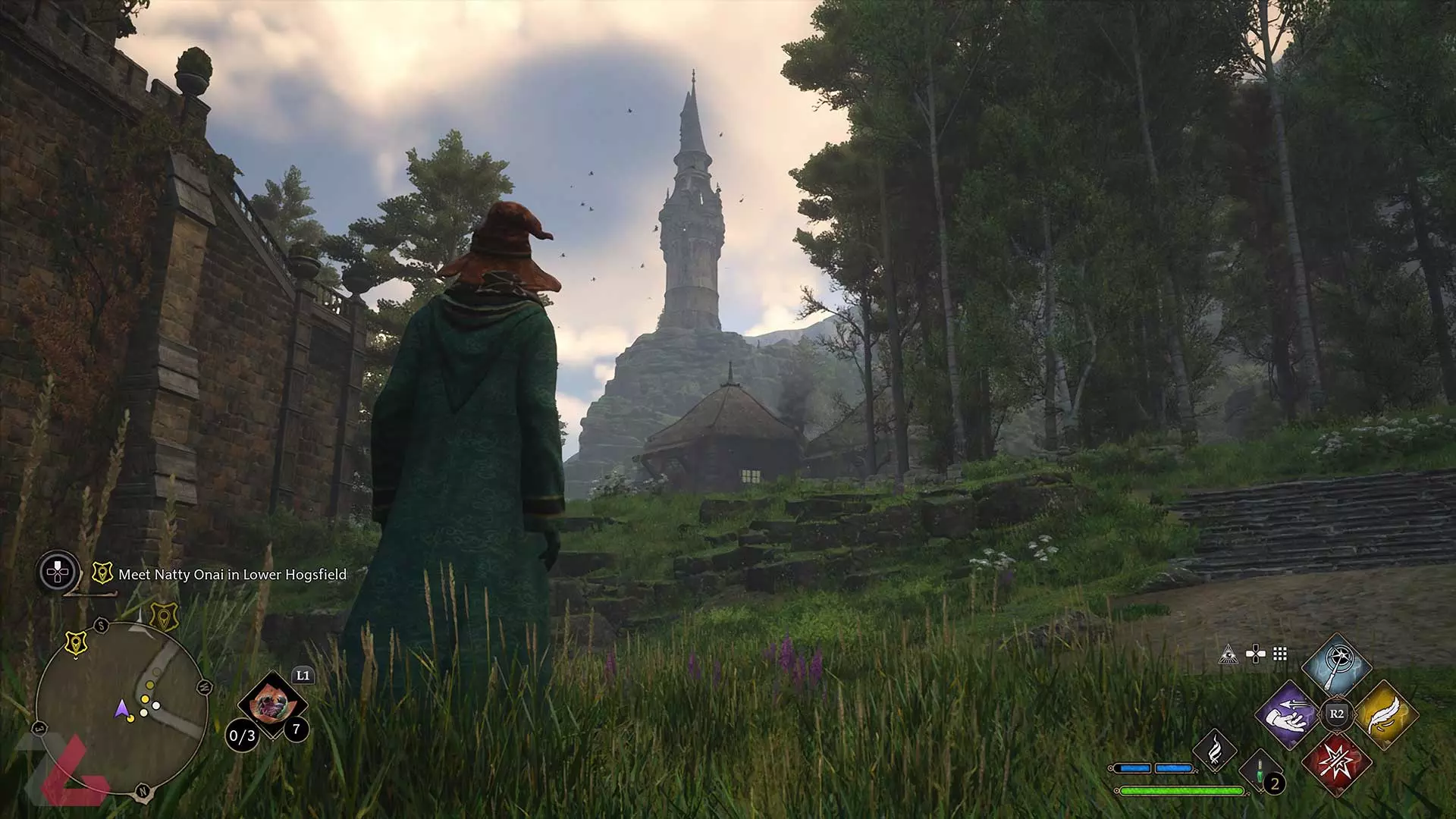 برج و محیط سرسبز در بازی Hogwarts Legacy، محصول استودیو آوالانچ سافتور