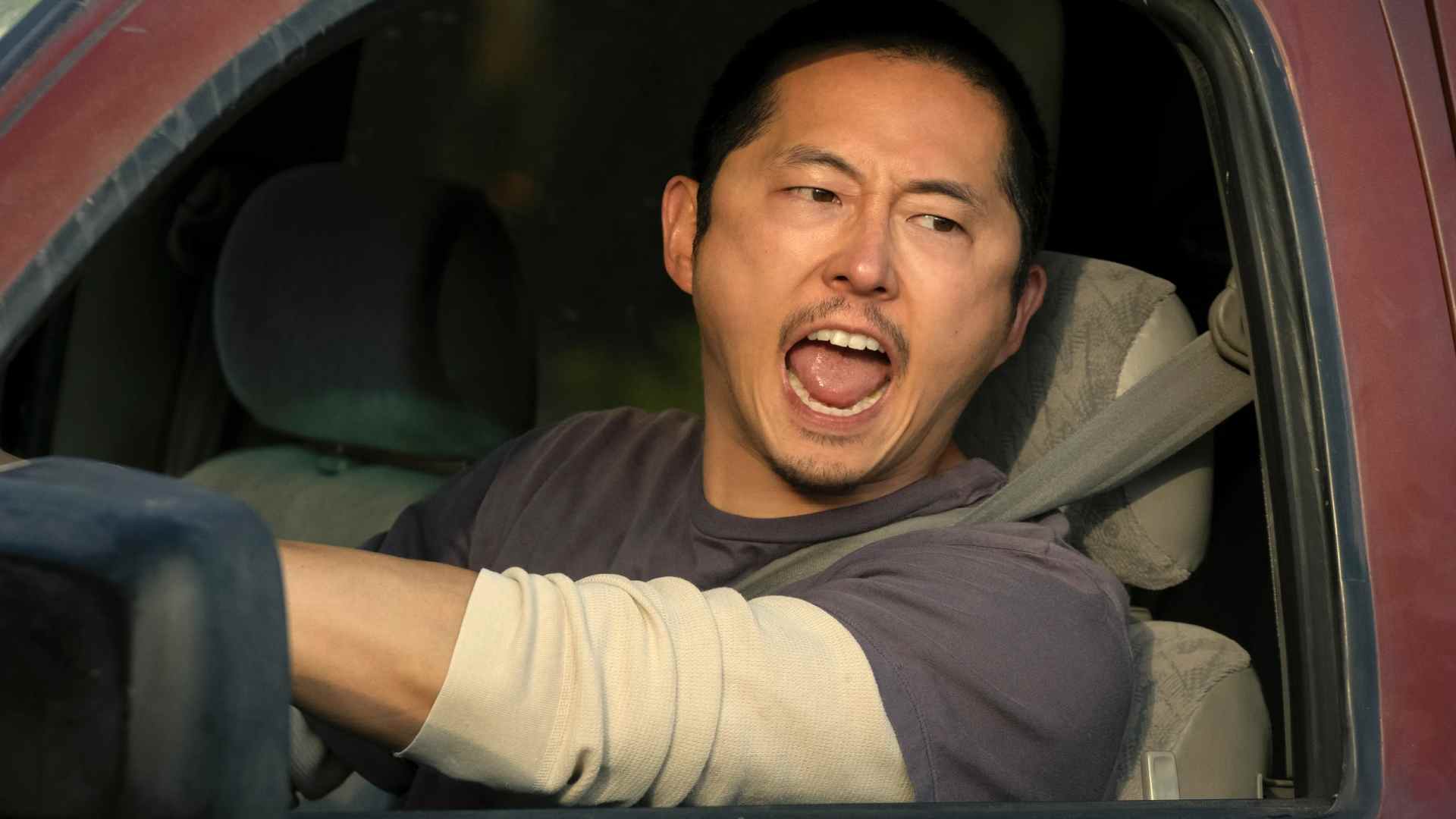 استفن ین در حال جیغ زدن در ماشینش در بیف