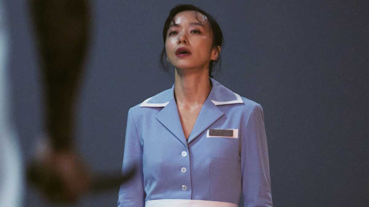 عرق نشسته روی صورت زن قاتل در فیلم کره ای بوکسون را بکش