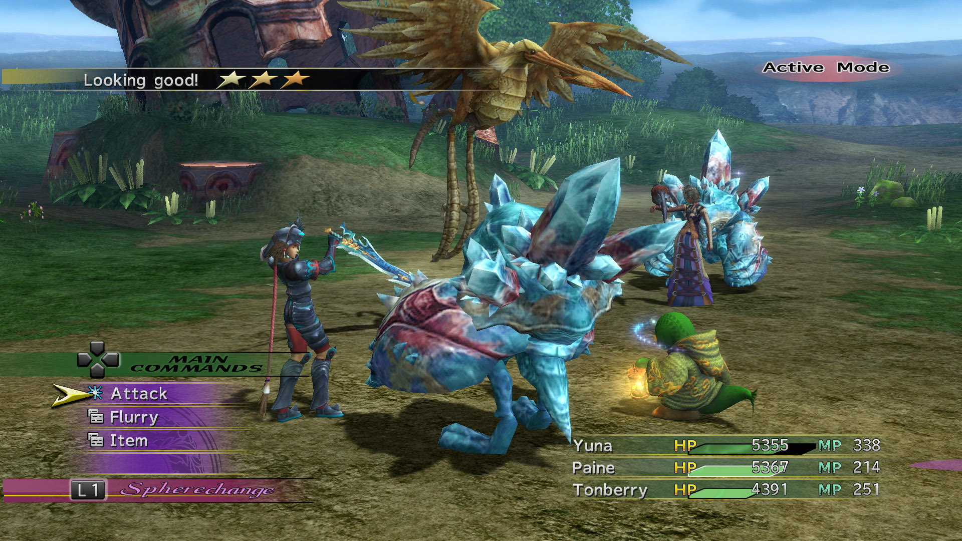 تیدوس و یونا در حال مبارزه با هیولاها در بازی Final Fantasy X / X-2 HD Remaster