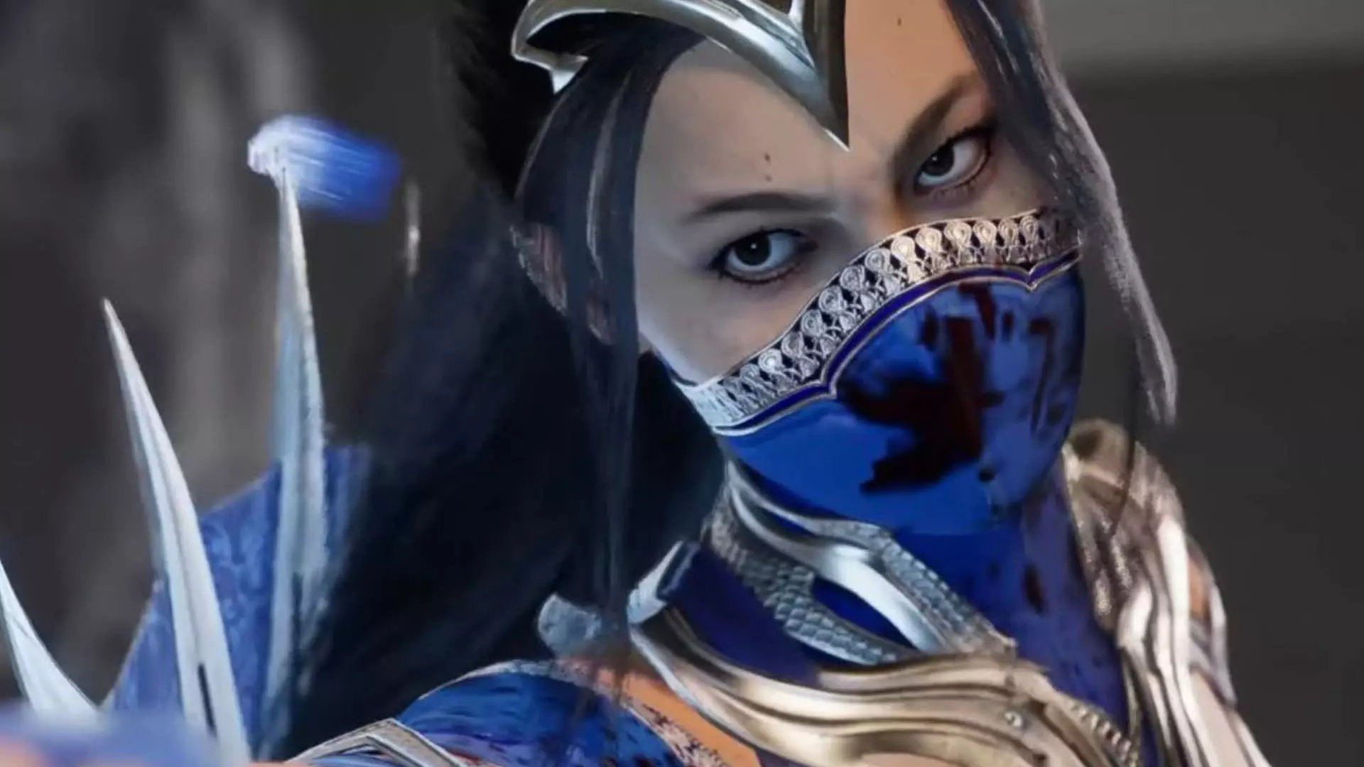 شخصیت کیتانا با لباس آبی در مجموعه Mortal Kombat