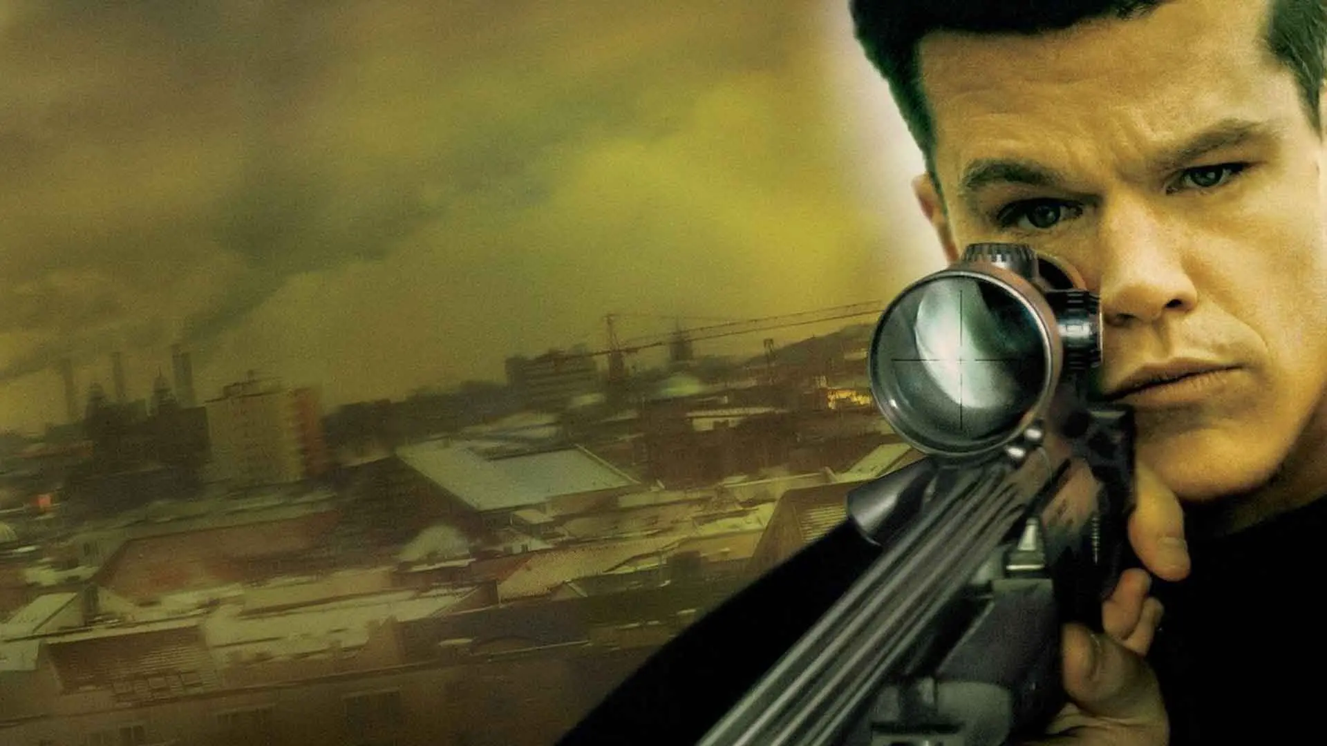 مت دیمون در نقش جیسون بورن به همراه اسلحه در فیلم The Bourne Supremacy