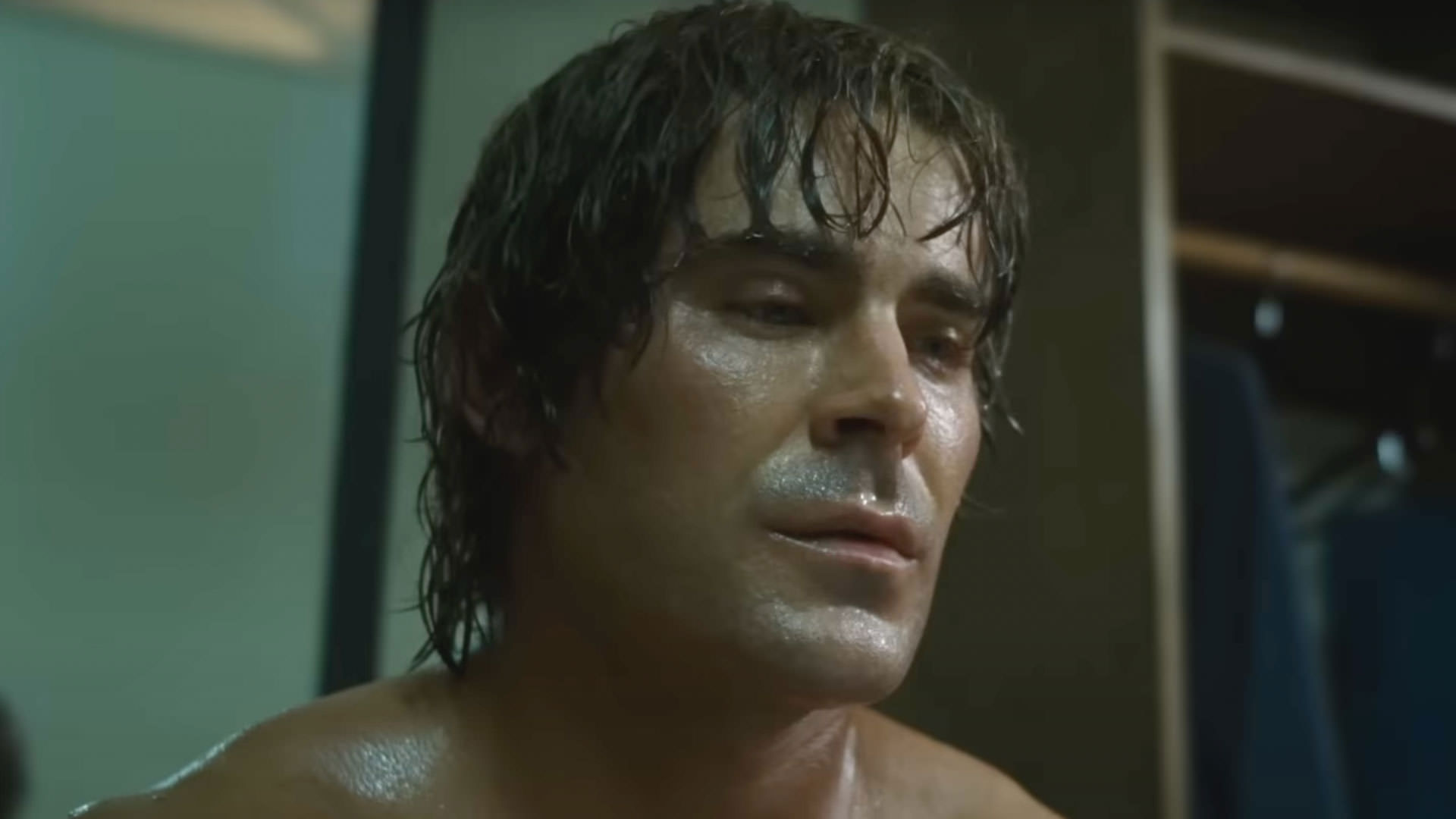 زک افران با چهره ای خسته در صحنه ای از فیلم پنجه آهنی شان دورکین