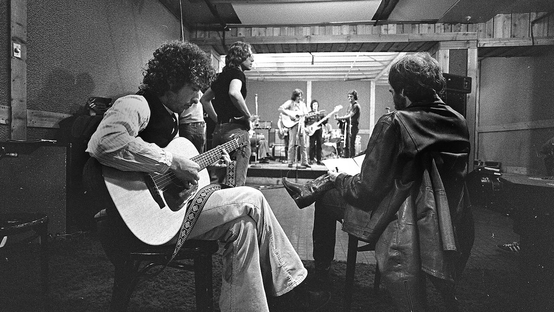 باب دیلن در پشت صحنه تور جهانی Rolling Thunder Revue