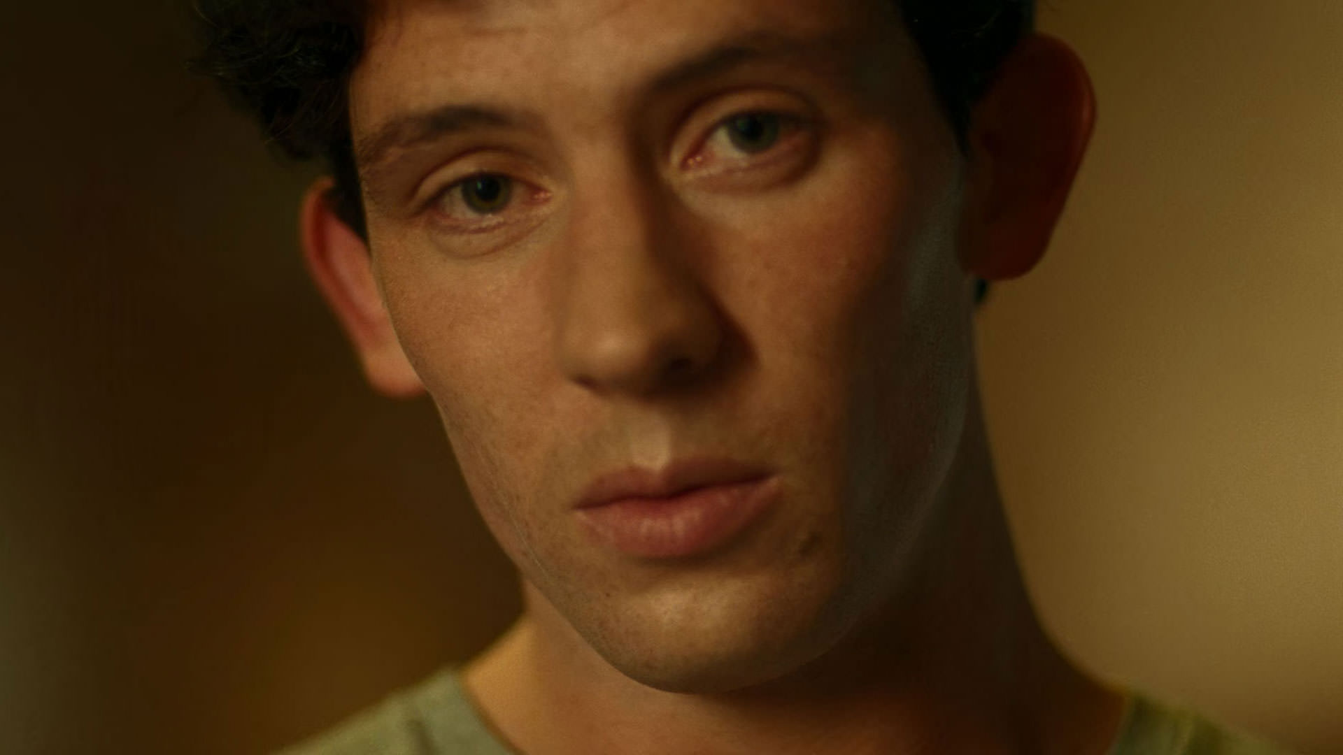 نمایی بسته از چهره‌ی جاش اوکانر در فیلم چلنجرز به کارگردانی لوکا گوادانینو