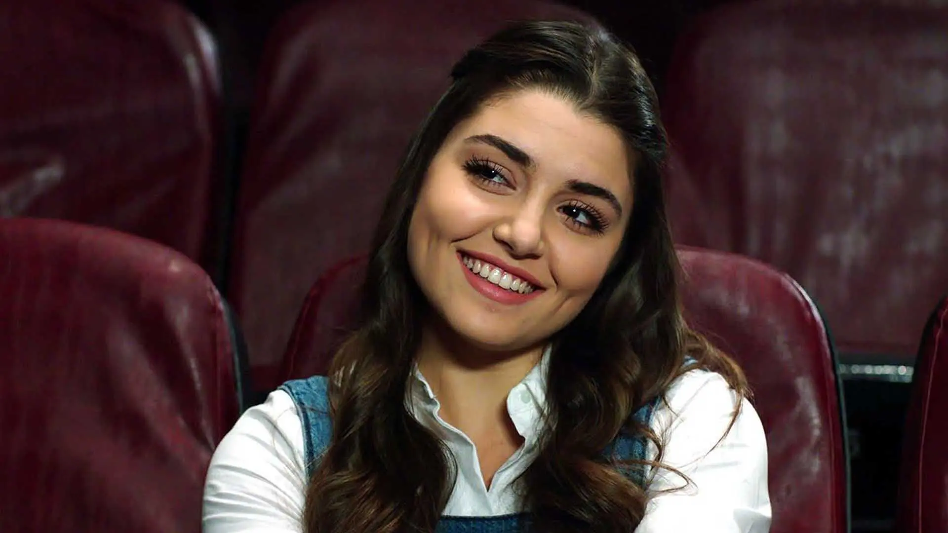 Handi Erçel در نقش سلین در سریال Güneşin Kızları