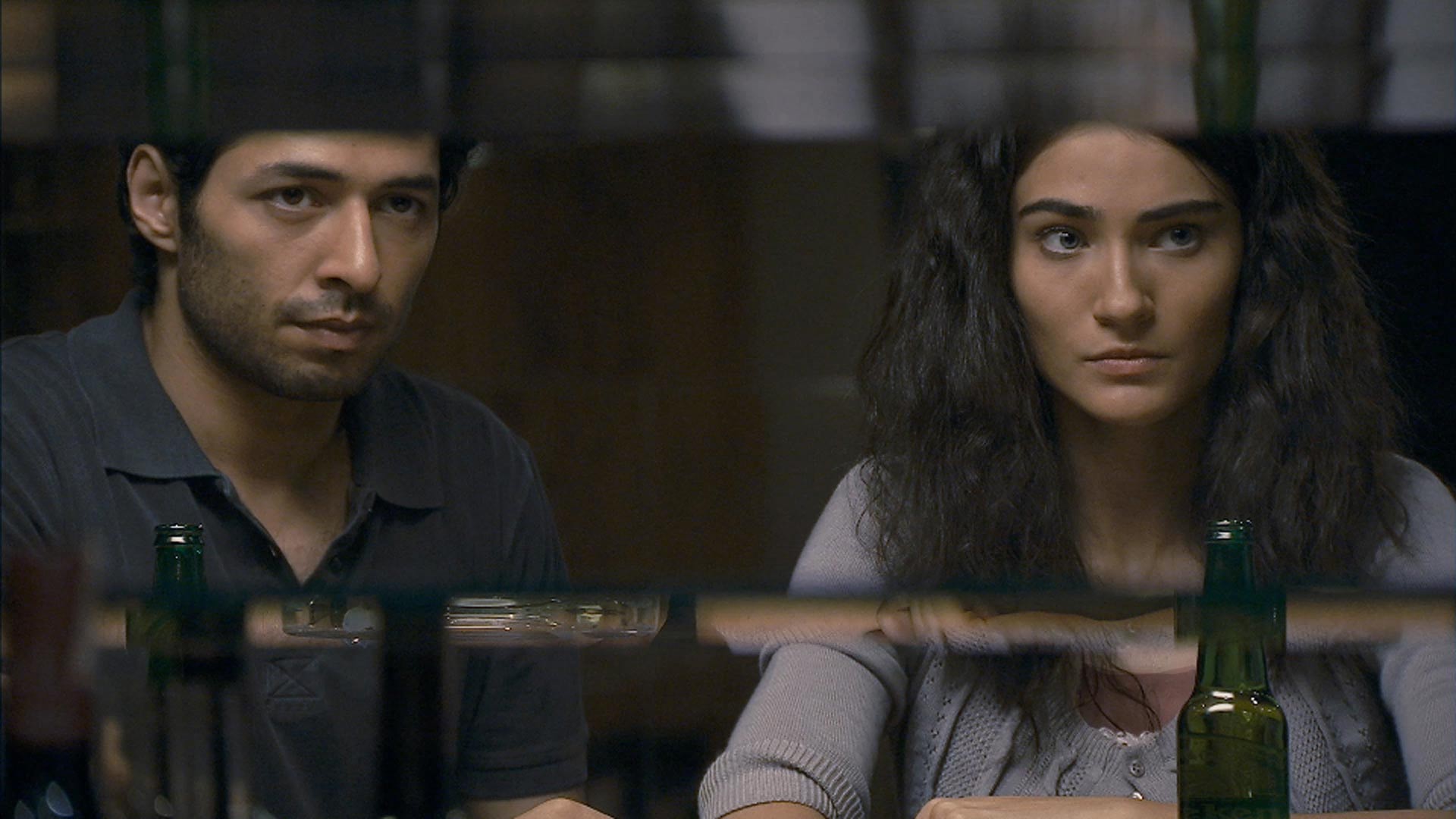 دو بازیگر نقش اصلی فیلم عشق به زبان ترکی فیلم عاشقانه ترکی