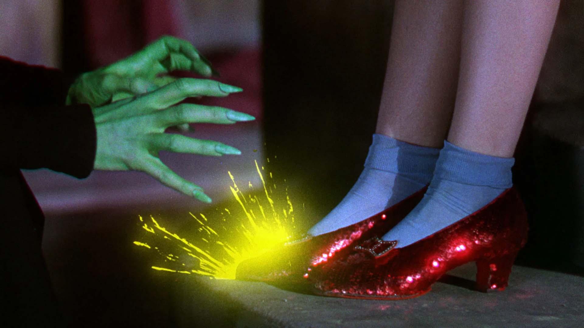 کفش قرمز مشهور در فیلم جادوگر آز